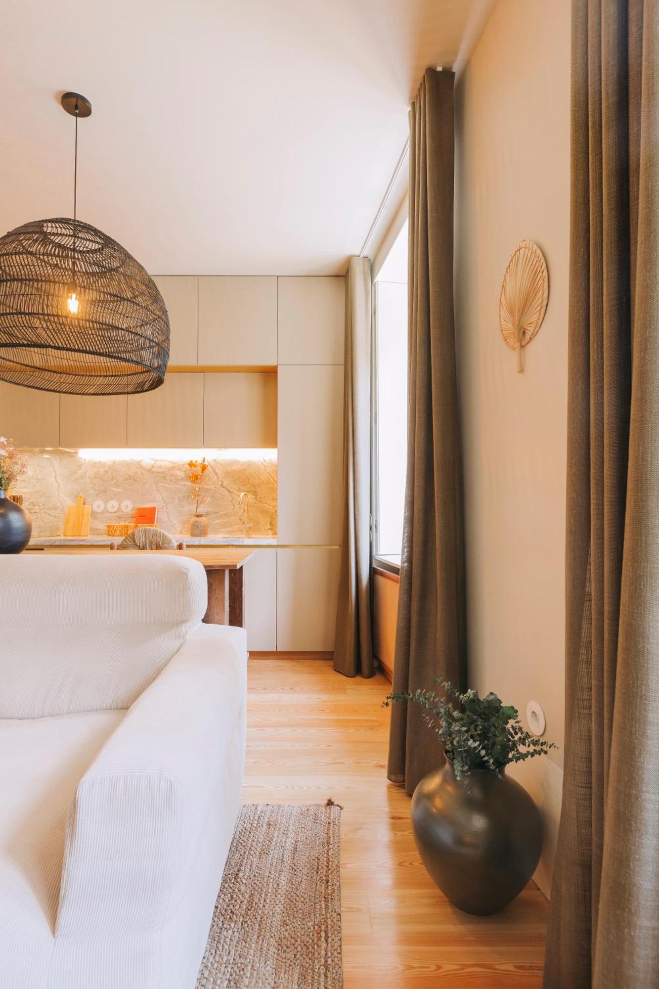 Village Aparthotel By Boa Porto Oda fotoğraf Curtains in a living room